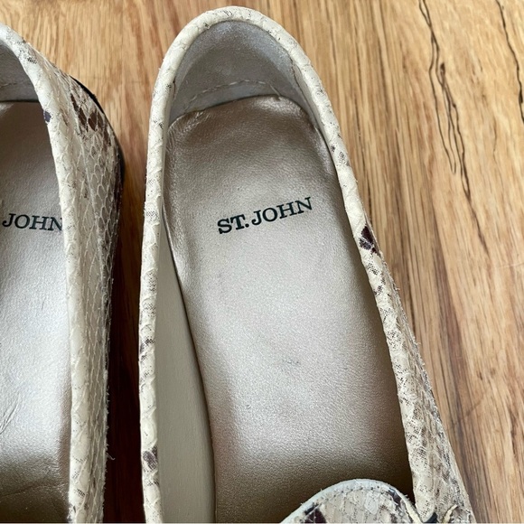 St. John Snake Skin Gold Chain Smoking Slippers Loafers Size 6 - Picture 2 of 6